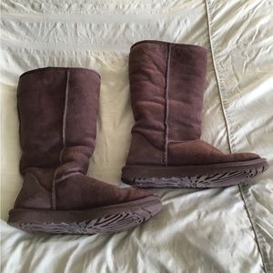 Womens UGG mid calf Boots